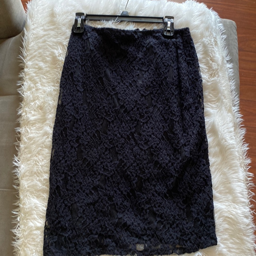 Lace pencil skirt